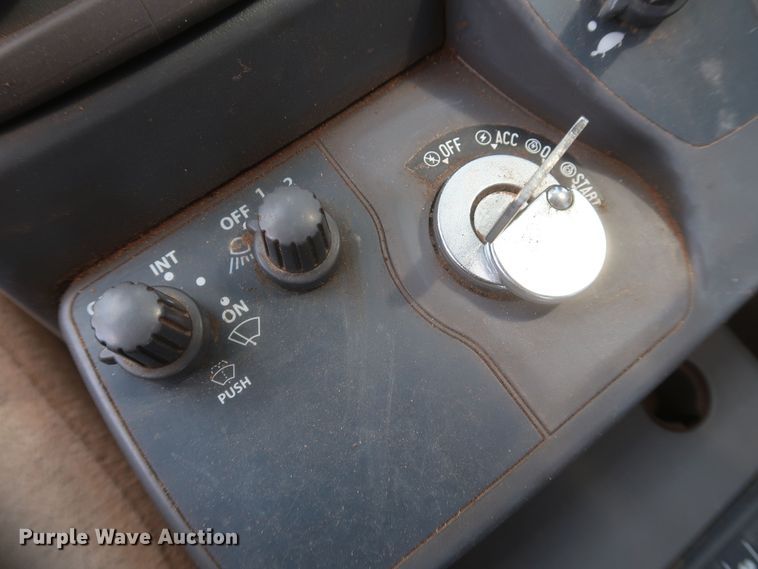 image for item DK3689 2011 John Deere 200D LC  excavator