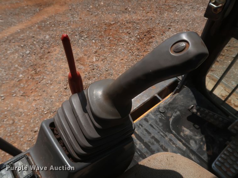 image for item DK3689 2011 John Deere 200D LC  excavator