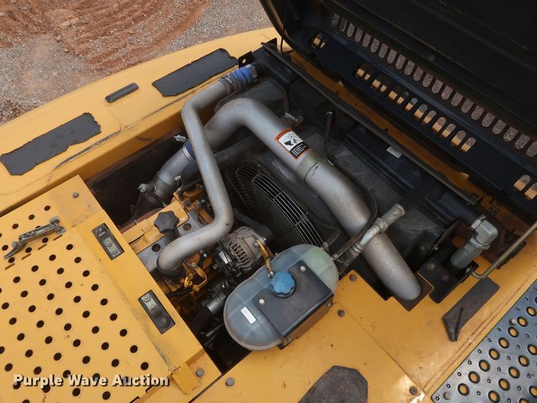 image for item DK3689 2011 John Deere 200D LC  excavator