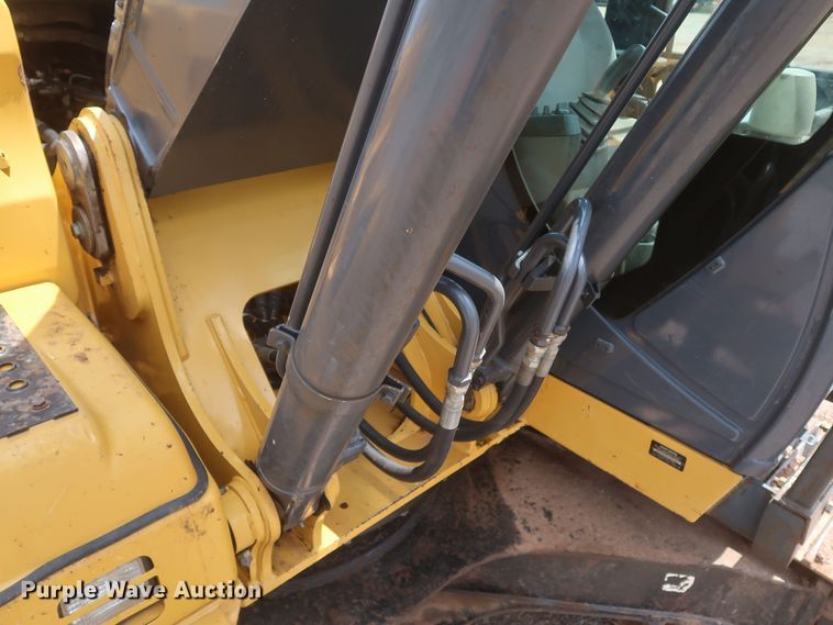 image for item DK3689 2011 John Deere 200D LC  excavator