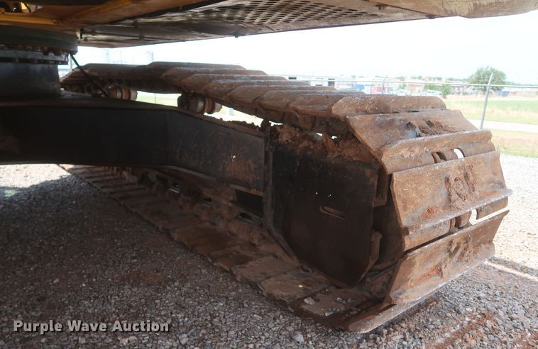 image for item DK3689 2011 John Deere 200D LC  excavator