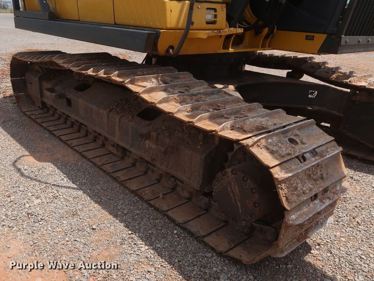 image for item DK3689 2011 John Deere 200D LC  excavator