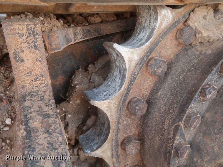 image for item DK3689 2011 John Deere 200D LC  excavator