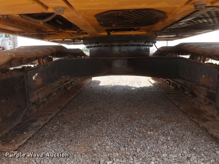 image for item DK3689 2011 John Deere 200D LC  excavator