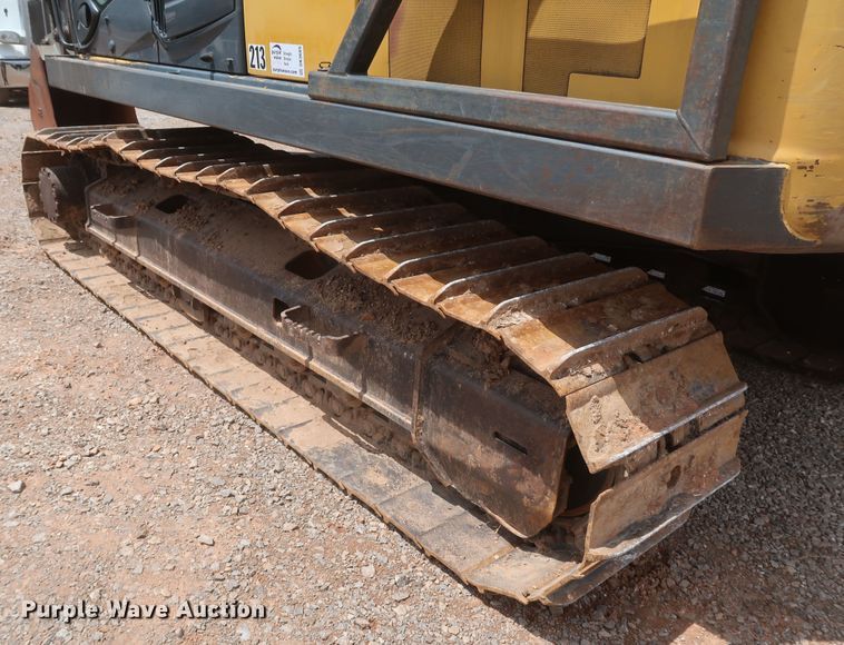 image for item DK3689 2011 John Deere 200D LC  excavator