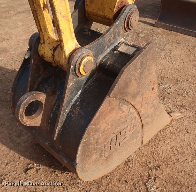 image for item DK3691 2018 Komatsu PC88MR-10  mini excavator