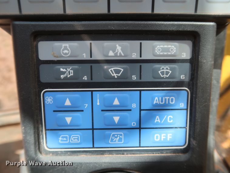 image for item DK3692 2019 Komatsu PC138USLC-11  excavator