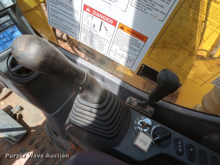 image for item DK3692 2019 Komatsu PC138USLC-11  excavator