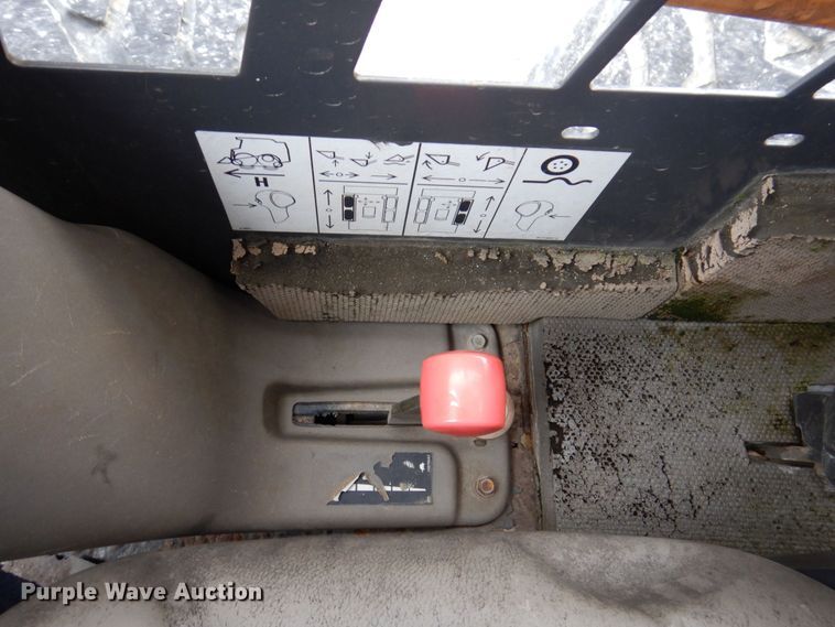 image for item DL3750 2007 Case 440  skid steer loader