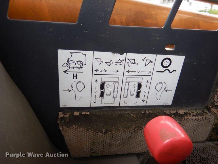 image for item DL3750 2007 Case 440  skid steer loader