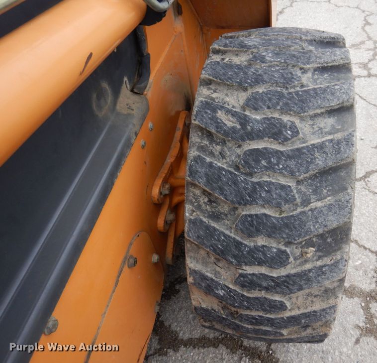 image for item DL3750 2007 Case 440  skid steer loader