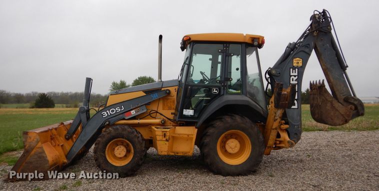 image for item DM4493 2007 John Deere 310SJ  backhoe