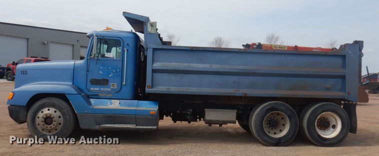 image for item DM5426 1994 Freightliner FLD  dump truck