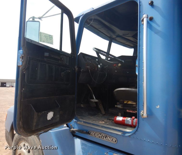 image for item DM5426 1994 Freightliner FLD  dump truck