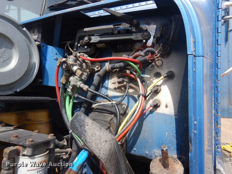 image for item DM5426 1994 Freightliner FLD  dump truck