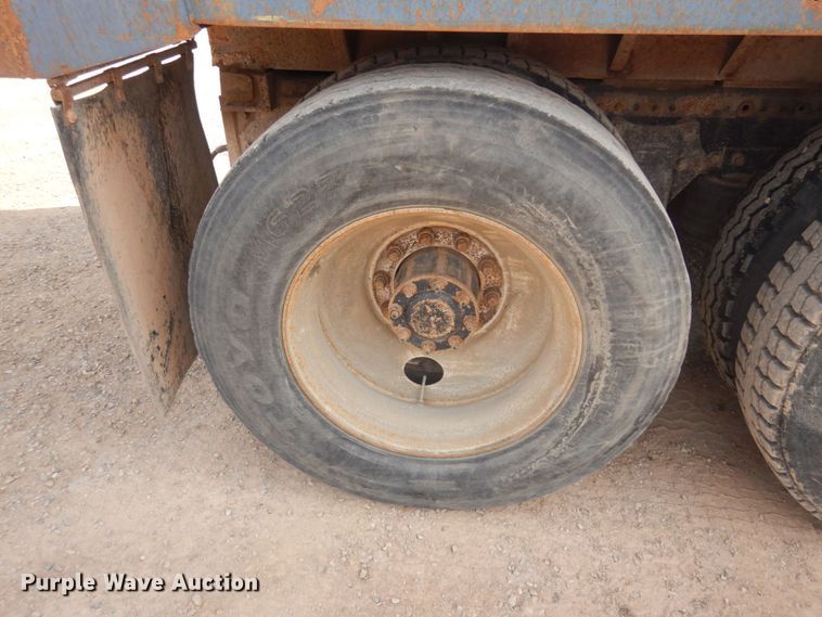 image for item DM5426 1994 Freightliner FLD  dump truck