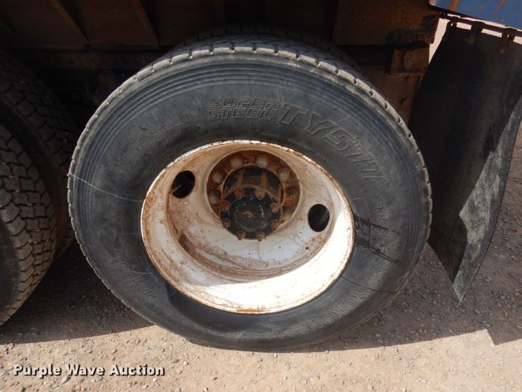 image for item DM5426 1994 Freightliner FLD  dump truck