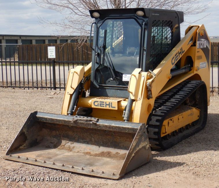 image for item DM5429 2016 Gehl RT210  skid steer loader