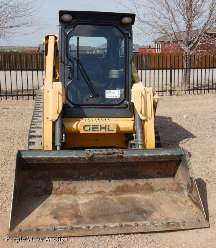 image for item DM5429 2016 Gehl RT210  skid steer loader