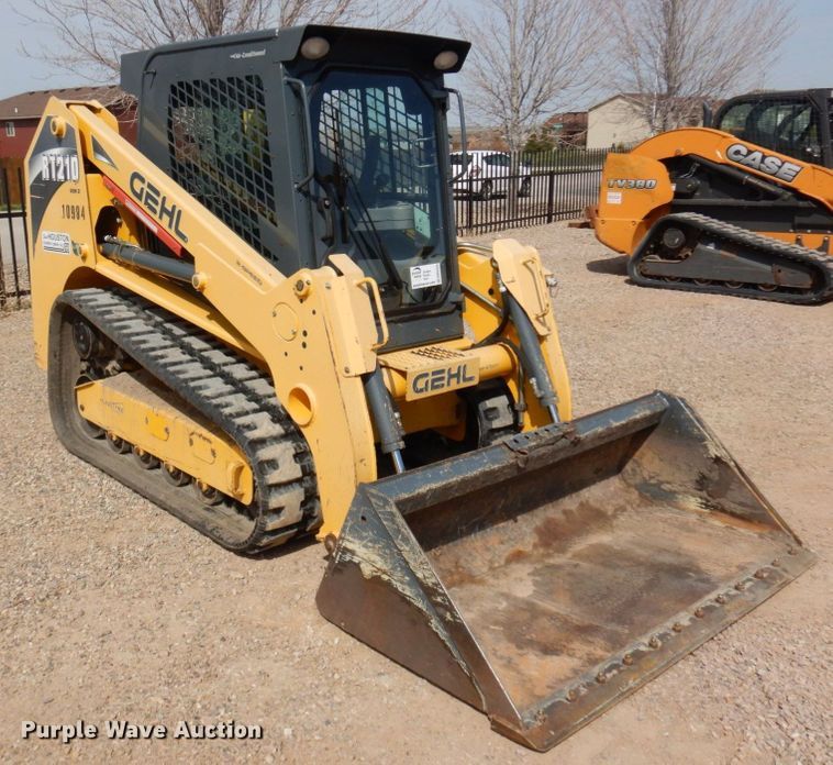 image for item DM5429 2016 Gehl RT210  skid steer loader