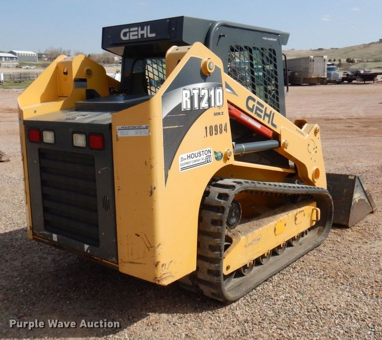 image for item DM5429 2016 Gehl RT210  skid steer loader