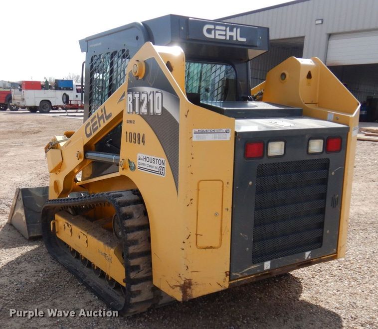 image for item DM5429 2016 Gehl RT210  skid steer loader