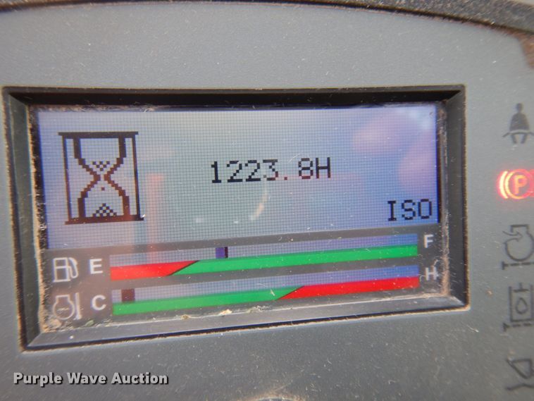 image for item DM5429 2016 Gehl RT210  skid steer loader