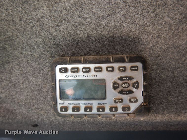 image for item DM5429 2016 Gehl RT210  skid steer loader