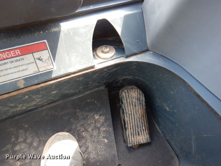 image for item DM5429 2016 Gehl RT210  skid steer loader