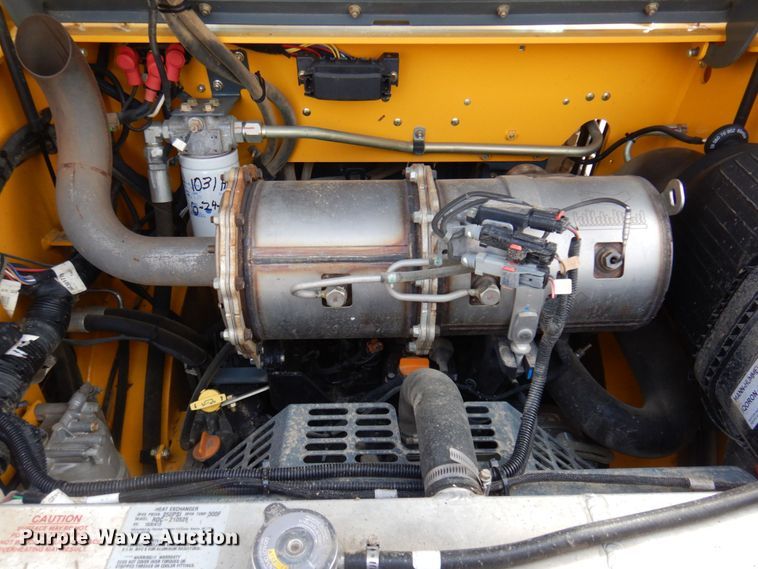 image for item DM5429 2016 Gehl RT210  skid steer loader