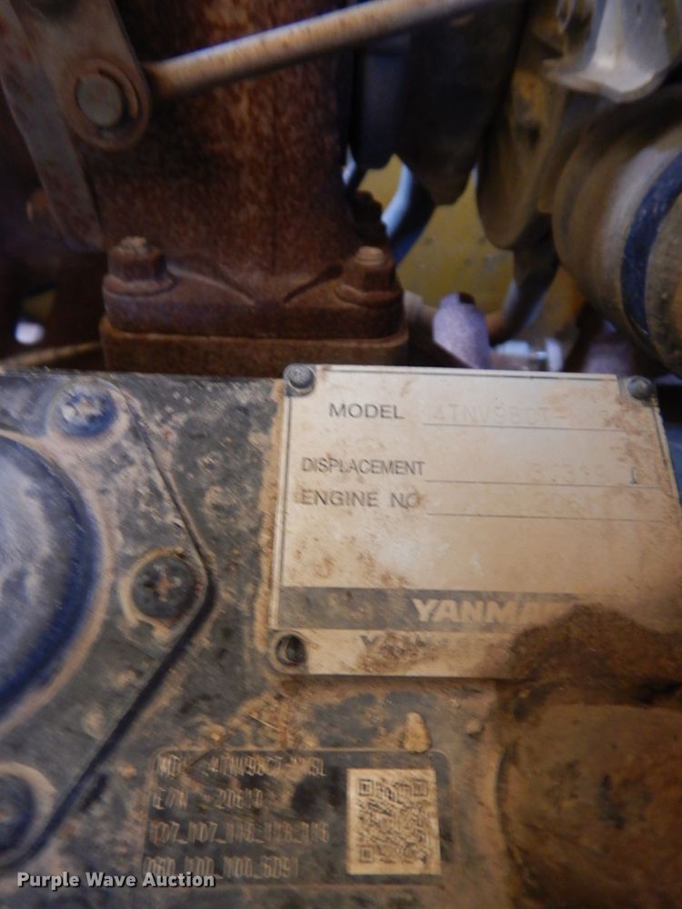 image for item DM5429 2016 Gehl RT210  skid steer loader