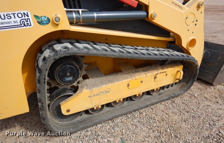 image for item DM5429 2016 Gehl RT210  skid steer loader