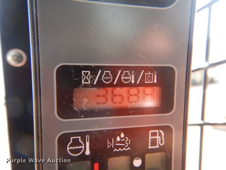 image for item DM5430 2015 Case TV380  skid steer loader