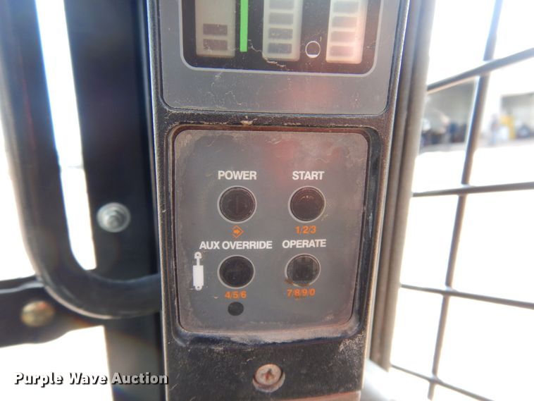 image for item DM5430 2015 Case TV380  skid steer loader