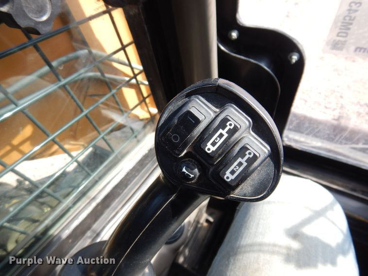 image for item DM5430 2015 Case TV380  skid steer loader