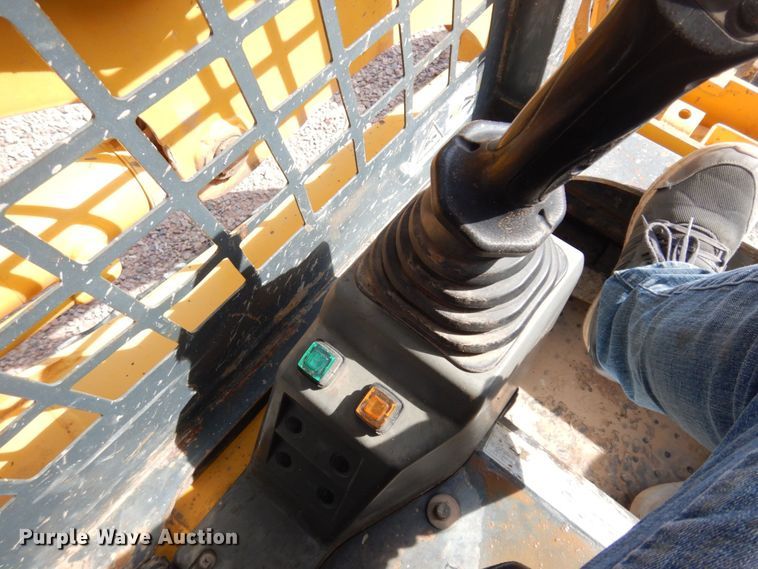 image for item DM5431 Mustang MTL312  skid steer loader