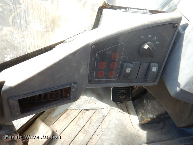 image for item DM6141 1998 Caterpillar 938G  wheel loader