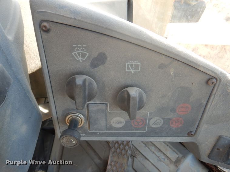 image for item DM6141 1998 Caterpillar 938G  wheel loader