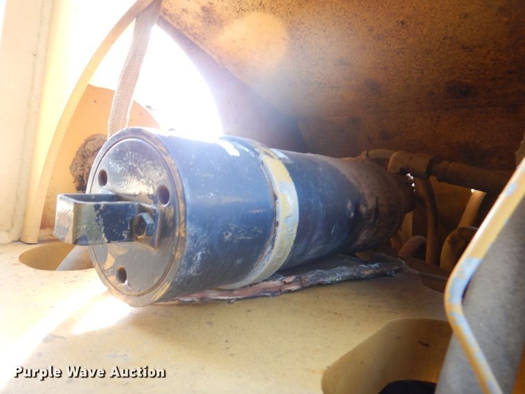 image for item DM6141 1998 Caterpillar 938G  wheel loader