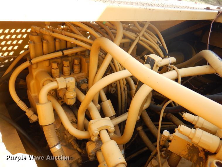 image for item DM6142 1997 Caterpillar 330B L  excavator