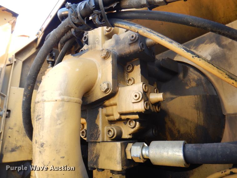 image for item DM6142 1997 Caterpillar 330B L  excavator