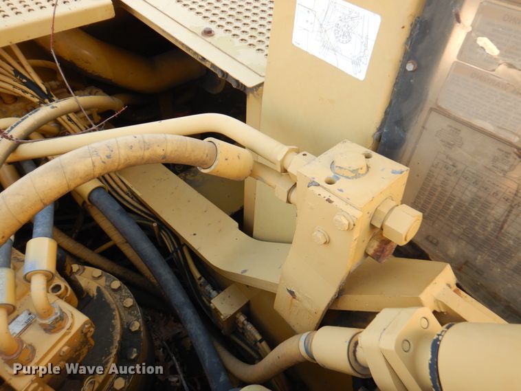 image for item DM6142 1997 Caterpillar 330B L  excavator
