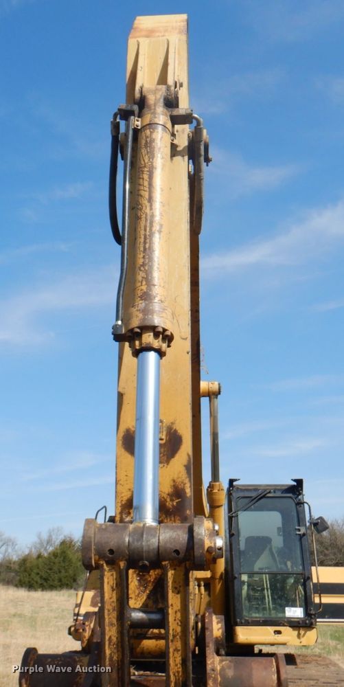 image for item DM6142 1997 Caterpillar 330B L  excavator