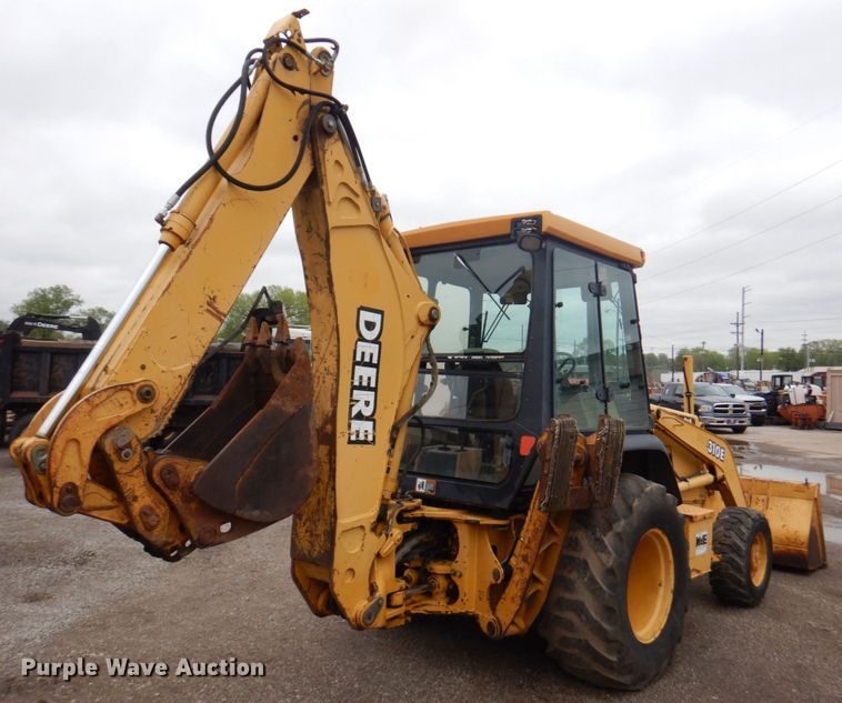 image for item DM6147 1998 John Deere 310E  backhoe
