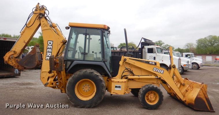 image for item DM6147 1998 John Deere 310E  backhoe