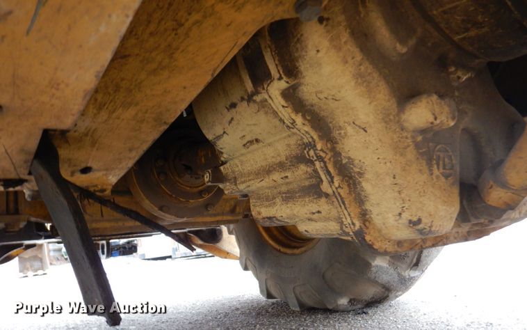 image for item DM6147 1998 John Deere 310E  backhoe