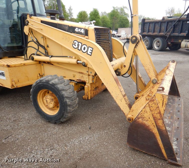 image for item DM6147 1998 John Deere 310E  backhoe