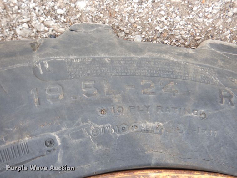 image for item DM6147 1998 John Deere 310E  backhoe