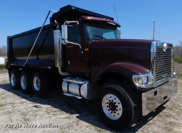 image for item DM7306 2004 International 5900i  dump truck