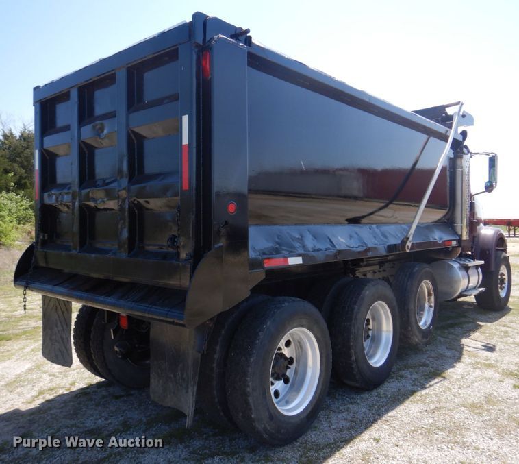 image for item DM7306 2004 International 5900i  dump truck